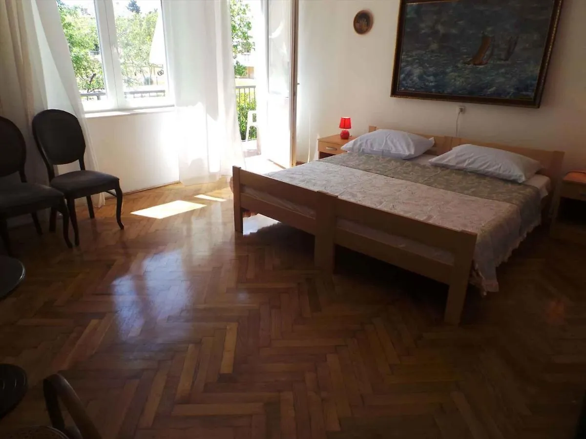 Apartment Near Archaeological Museum In Pula In Pluj 0*,  Croatia