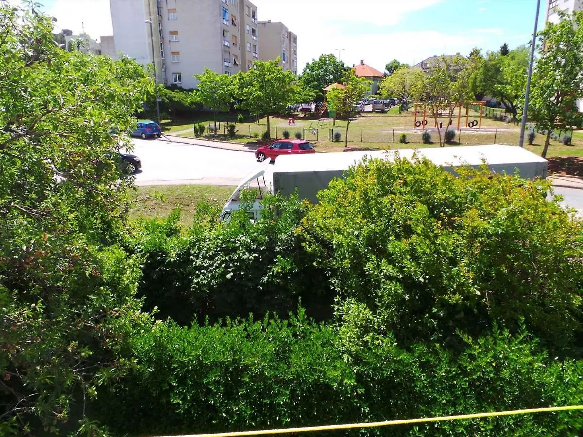 Apartment Near Archaeological Museum In Pula In Pluj 0*,  Croatia